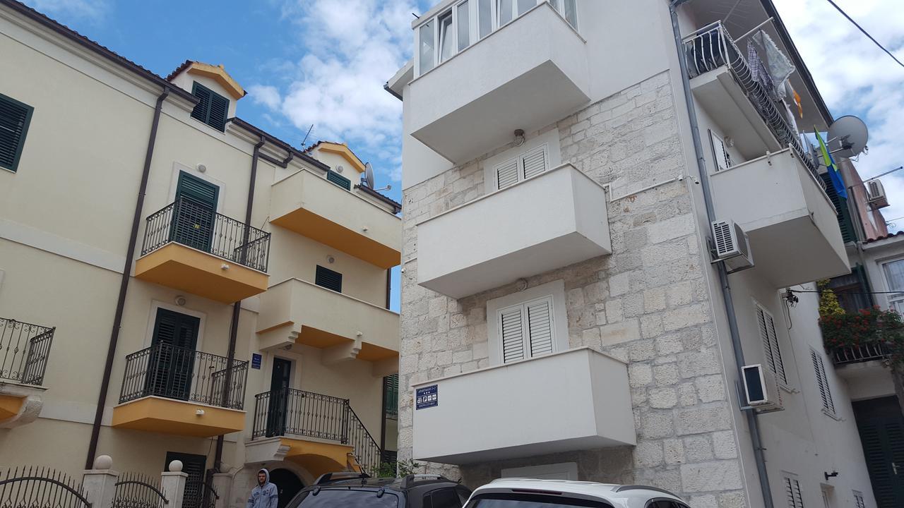 Apartments Karlo Makarska Bagian luar foto